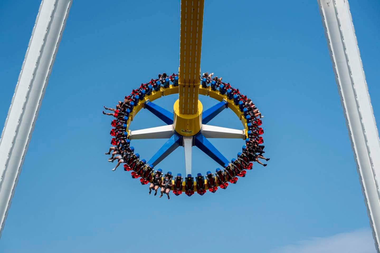 Wonder woman lasso of truth ride six flags in new jersey nj mom