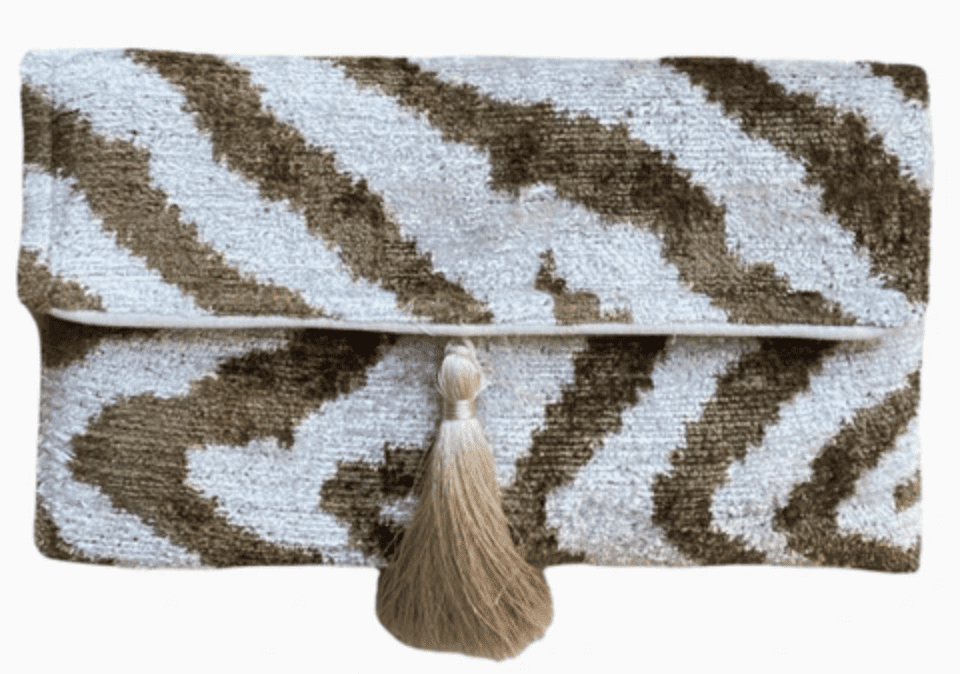 gift guide 2022 clutch 2 nj mom